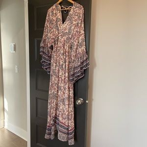 NWT Dress Forum paisley bohemian flutter dress perfect size L